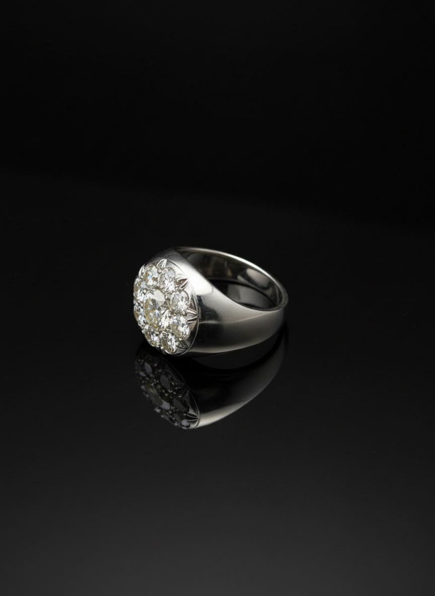 Anello a pavè di diamanti “Il Signore della Luce”