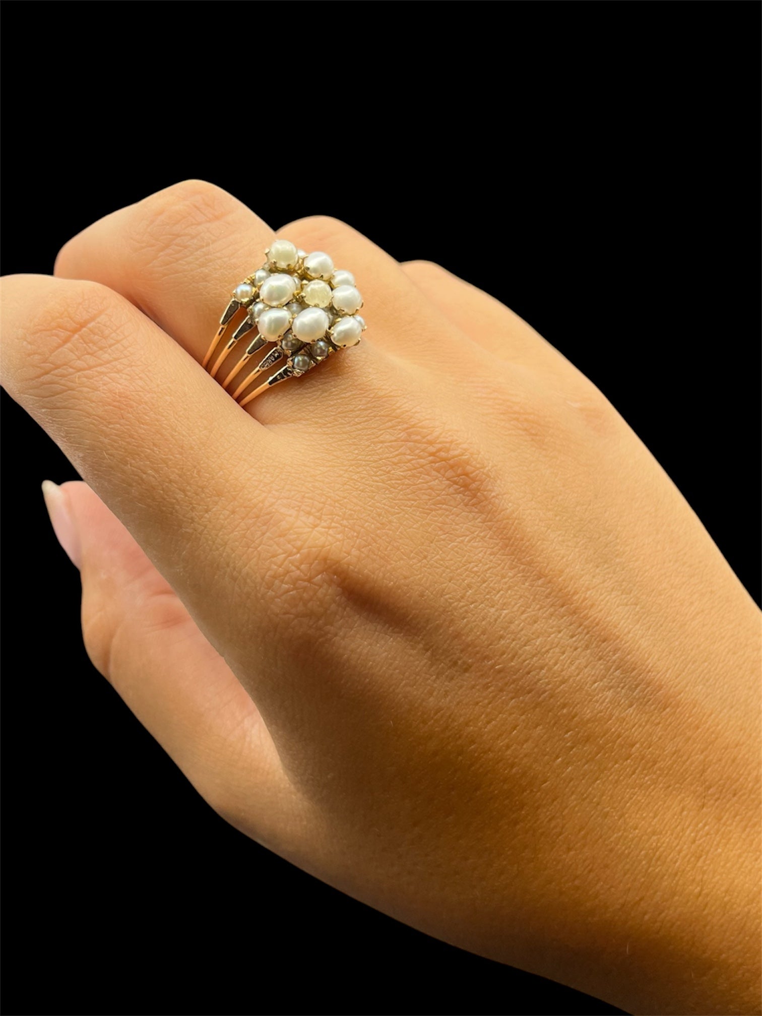Anello “Coltre di Perle”
