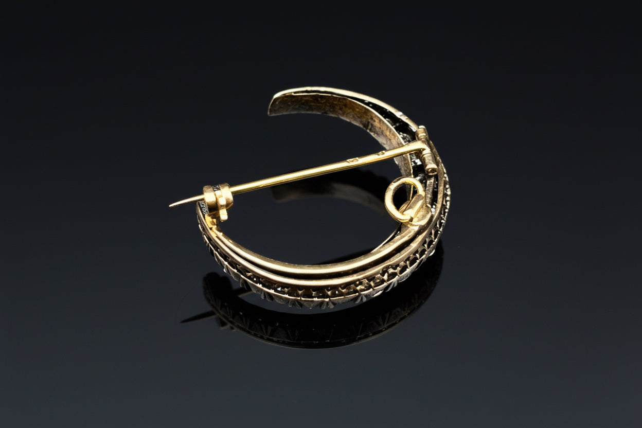 Spilla con Diamanti “Spicchio di Luna”