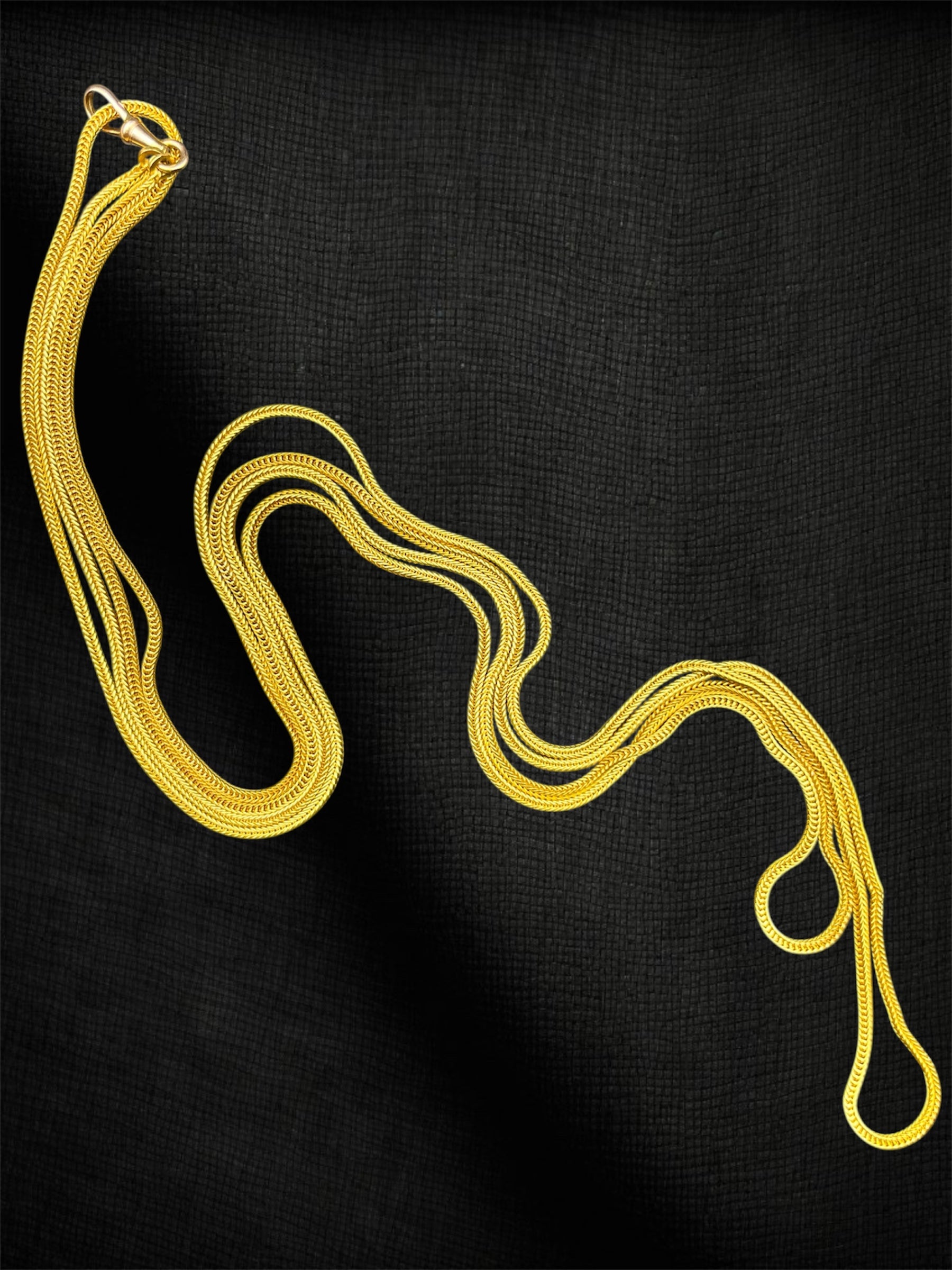 Lunga Collana Regolabile “Promessa Dorata”