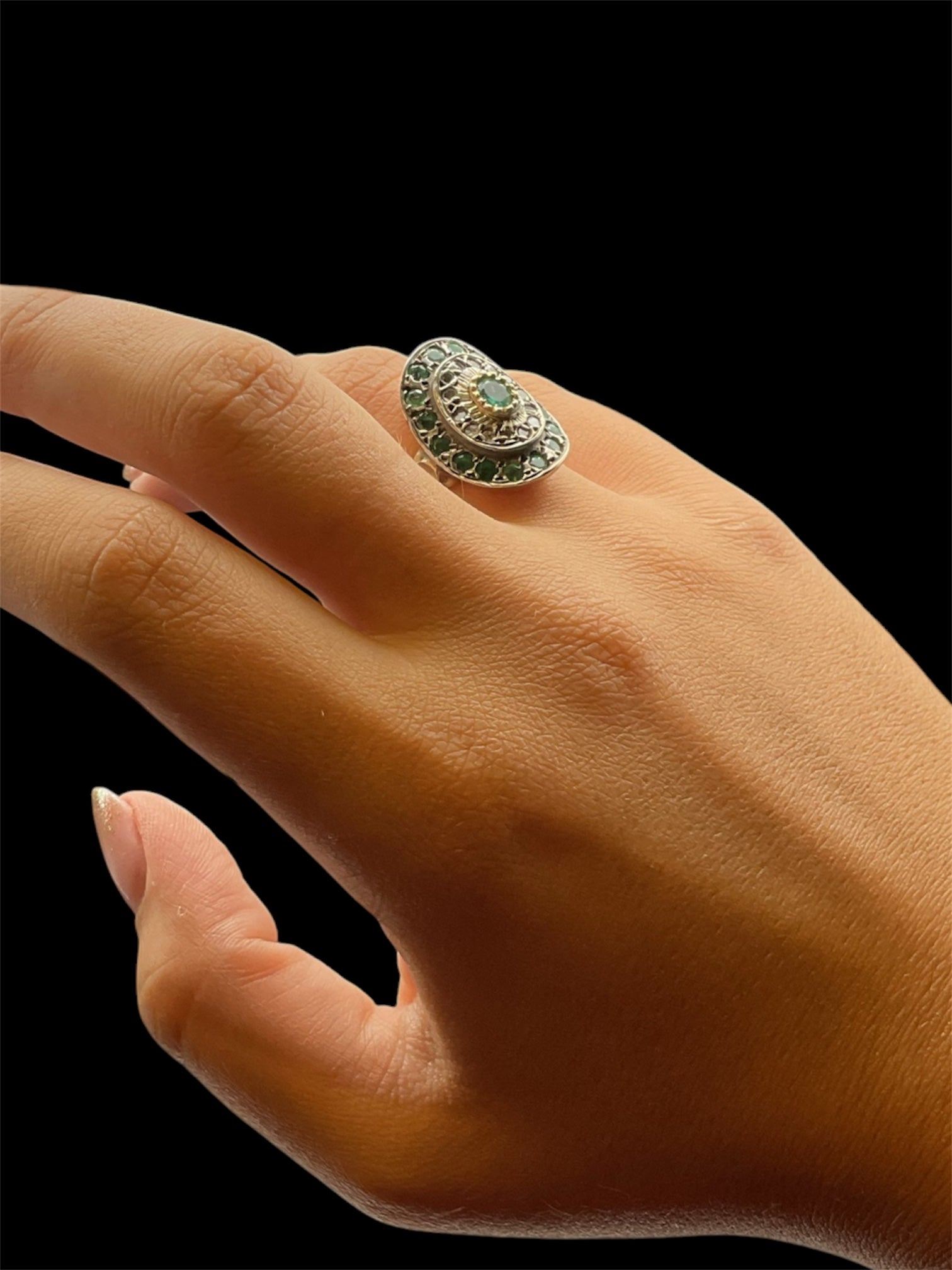 Anello “Grappolo di Luce”